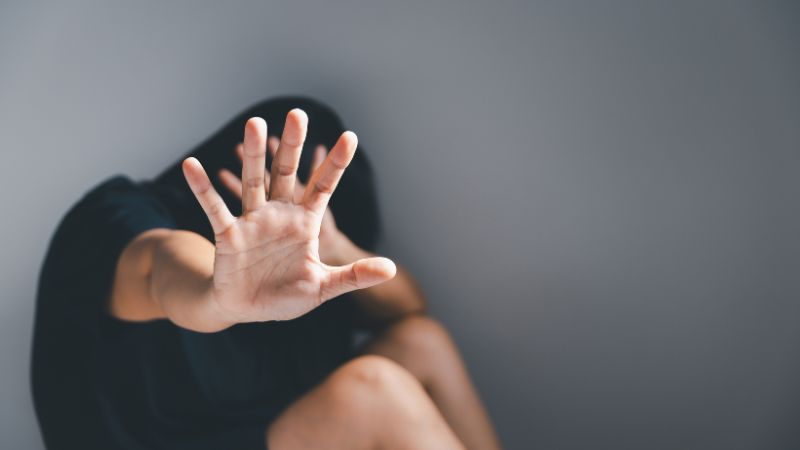 Pasos para Denunciar una Agresión Física en Chile thumbnail